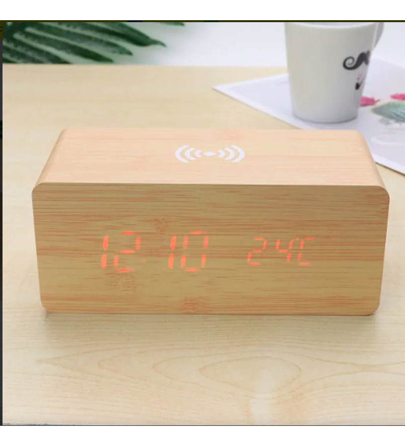 Despertador Digital Led Y Cargador Por Contacto Marrón Claro