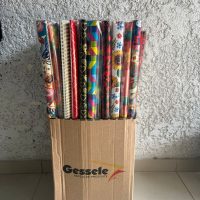 Caja 100 rollos de papel de regalo - 1 hoja por rollo - Diseño Adulto - 60x100 cm